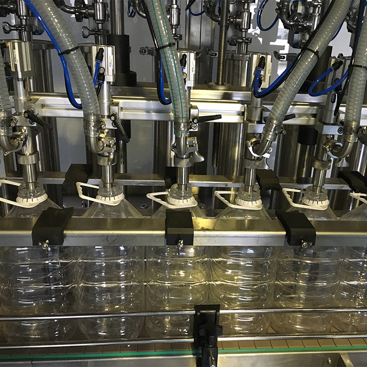 Фабрика-пластмасово бутилка Corn-Oil-пълнене-Линия1