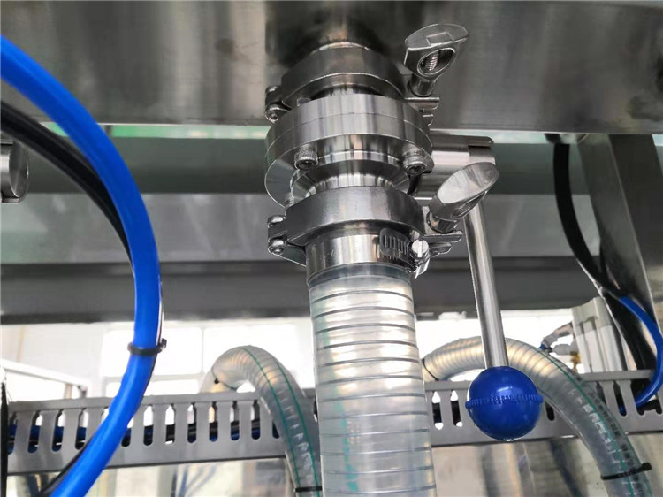 машина за пълнене с шоколад