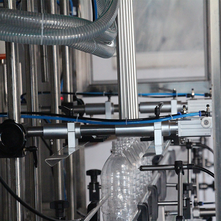 машина за пълнене 