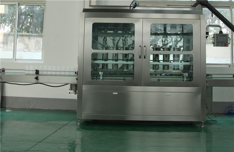 машина за пълнене на кетчуп