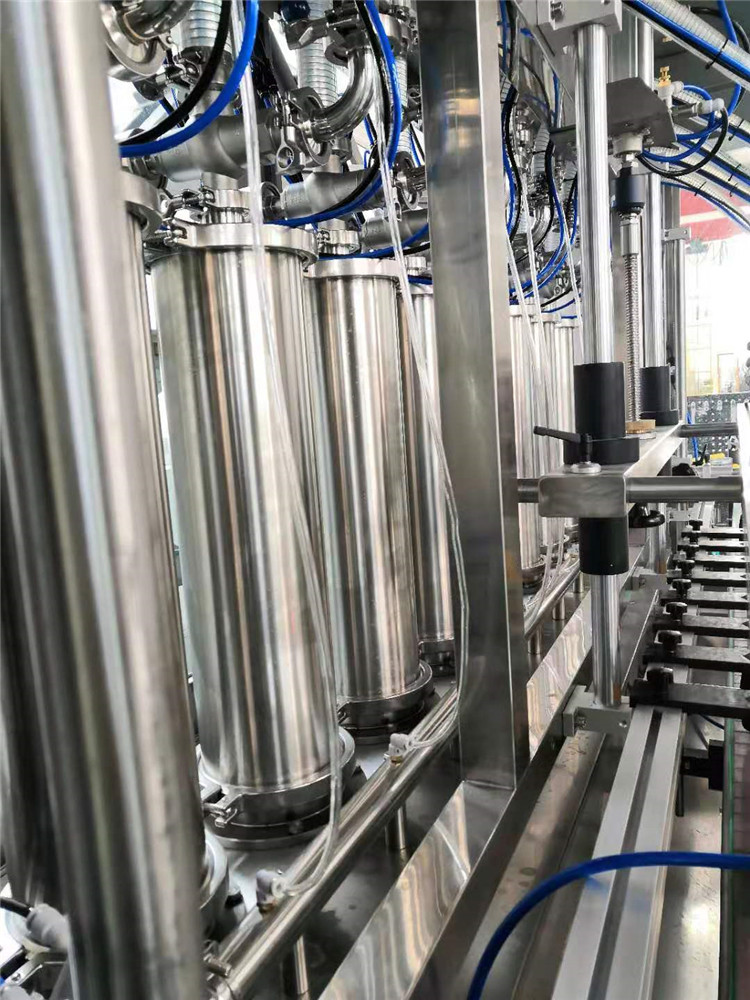 Машина за пълнене с масло